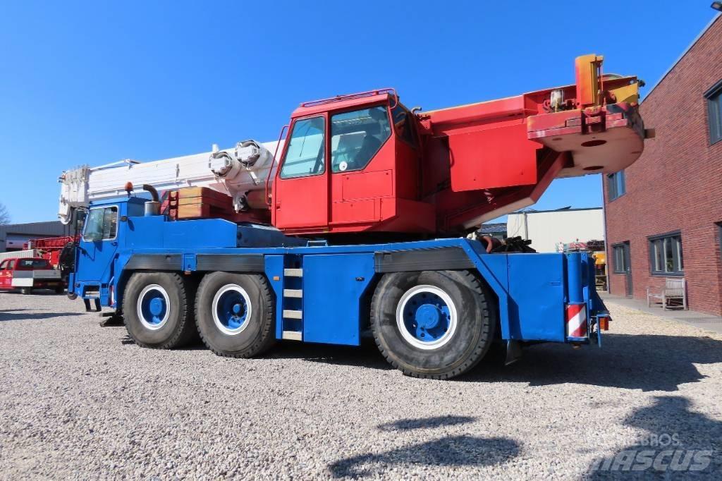 Liebherr LTM 1050-1 Allterreng kraner