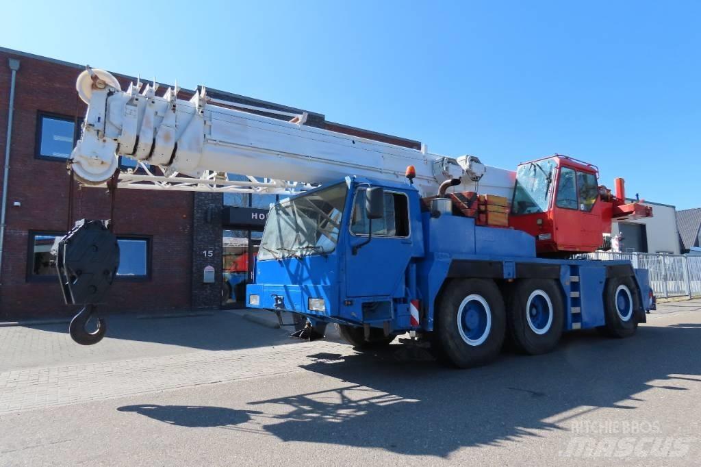 Liebherr LTM 1050-1 Allterreng kraner