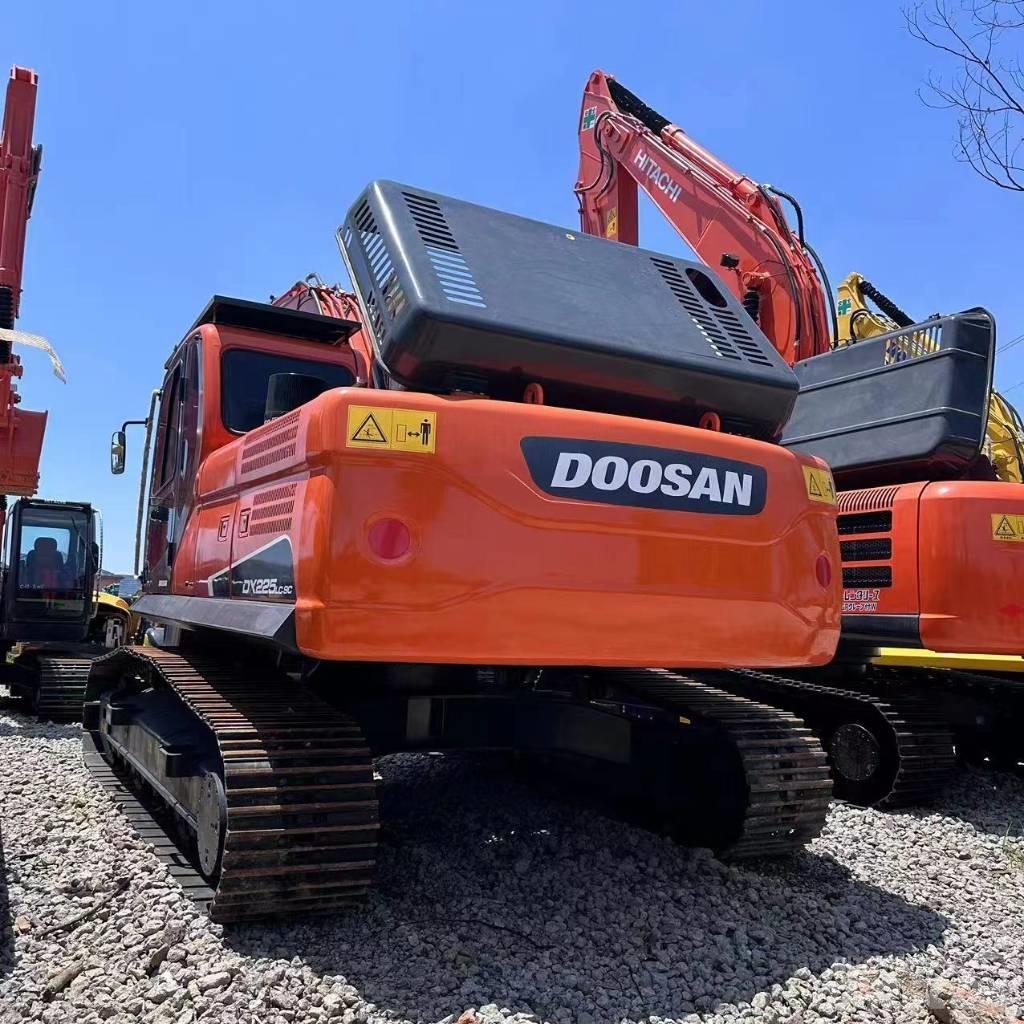 Doosan DX 225 LC Beltegraver