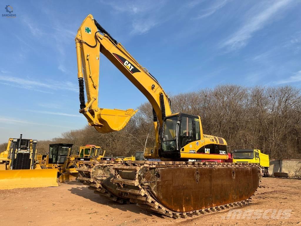CAT 320 C L Amfibiske Gravemaskiner