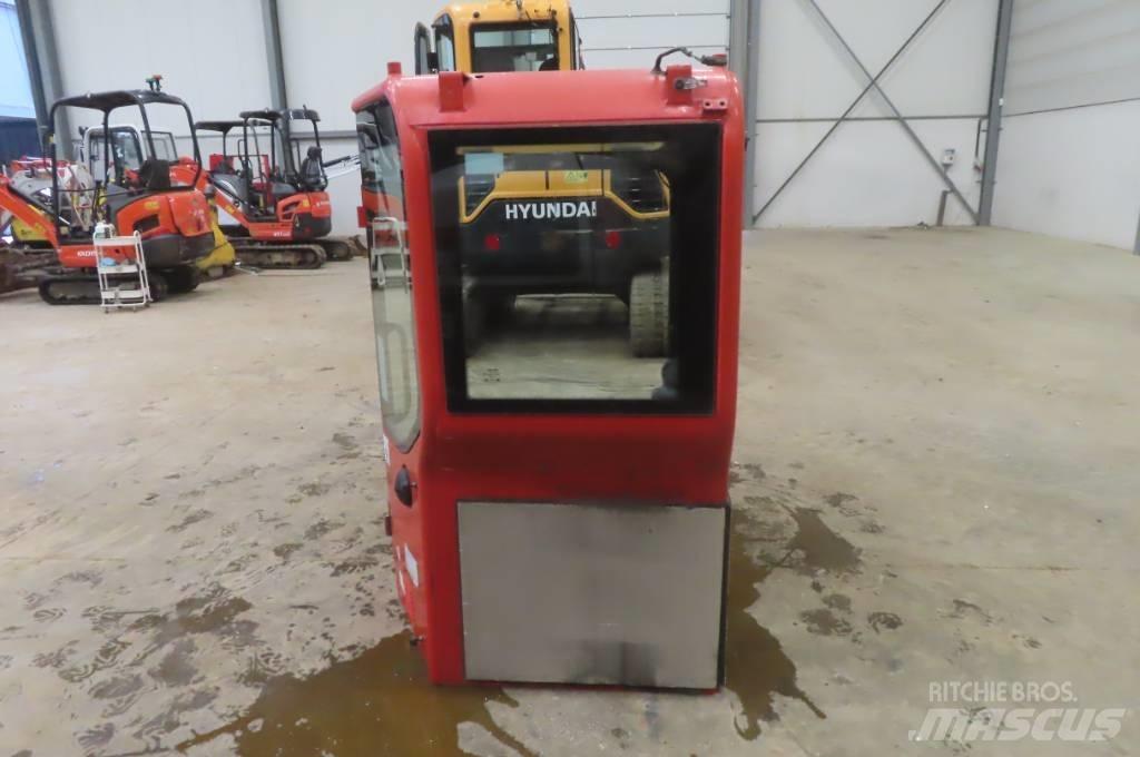 Volvo ECR 88 Førerhus og Interiør
