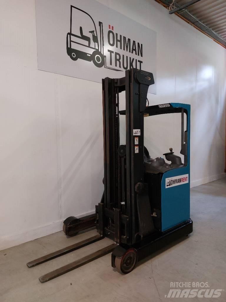 Crown ESR 4500 Skyvemasttruck