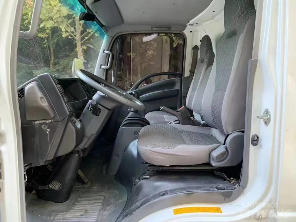 Isuzu ELF Kommunalt / generelt kjøretøy