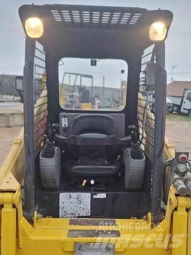Komatsu SK815 Minilastere