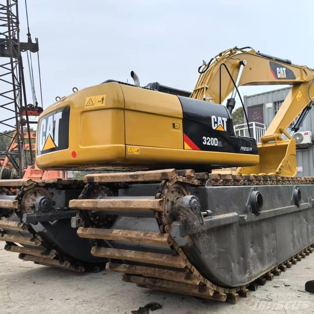 CAT 320 D Amfibiske Gravemaskiner