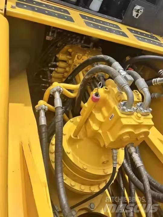 Komatsu PC450-7 Beltegraver