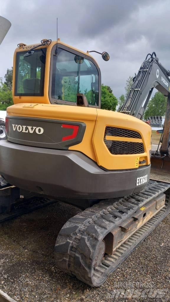 Volvo ECR 88 D Beltegraver