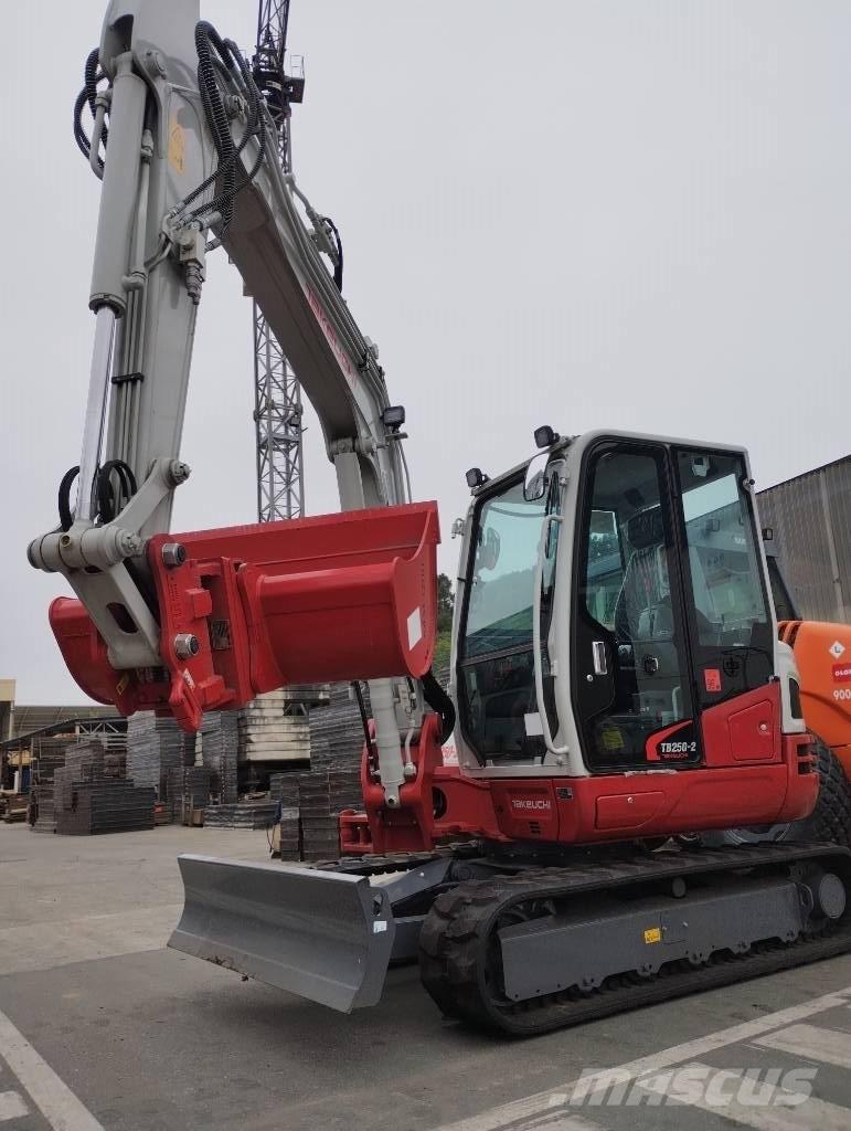 Takeuchi TB 250 2 Minigravere <7t