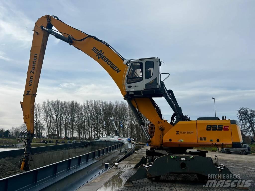 Sennebogen 835 Gravemaskiner for avfallshåndtering