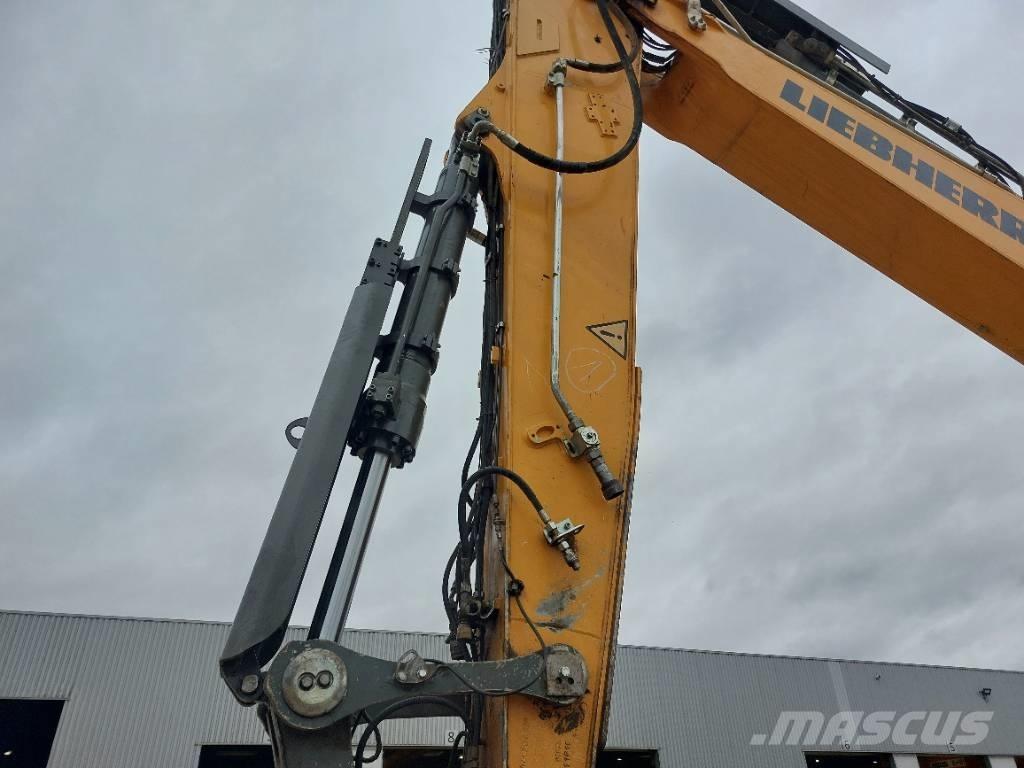Liebherr R936LC Beltegraver