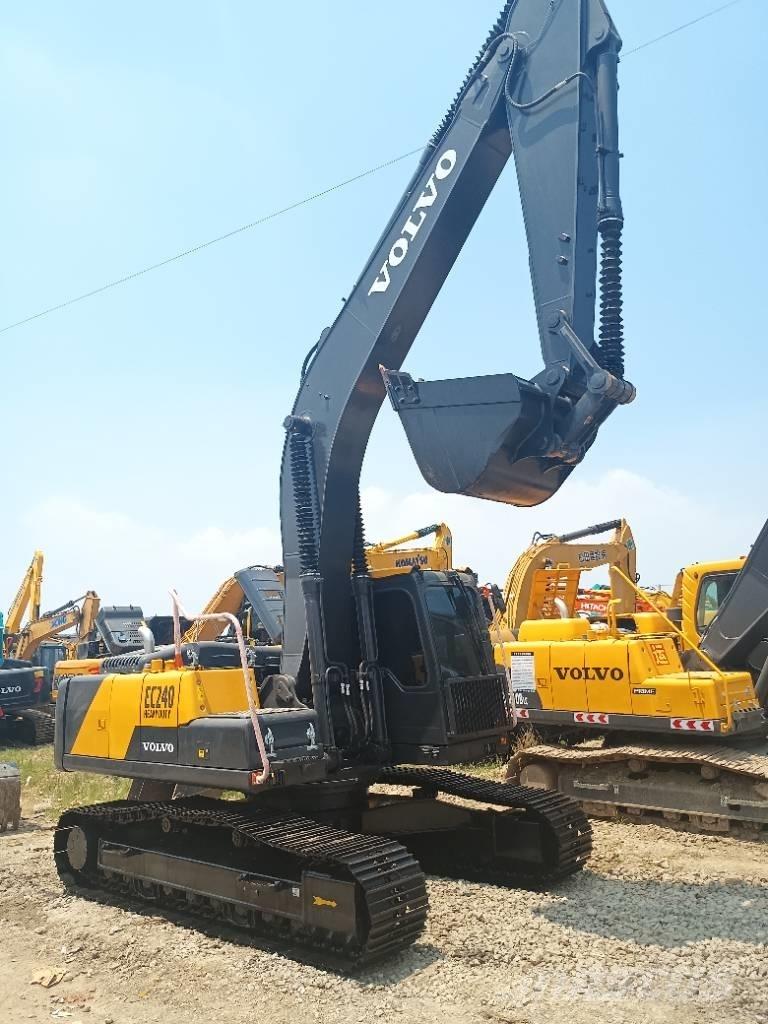 Volvo EC 240 Beltegraver