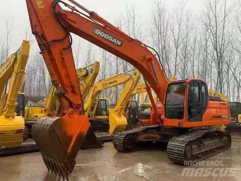 Doosan DX300LC Beltegraver