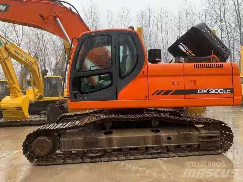 Doosan DX300LC Beltegraver