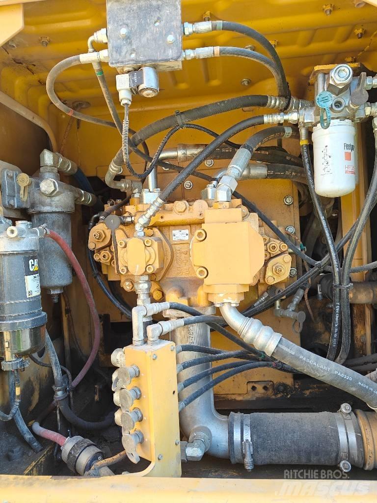 CAT 320 EL Beltegraver