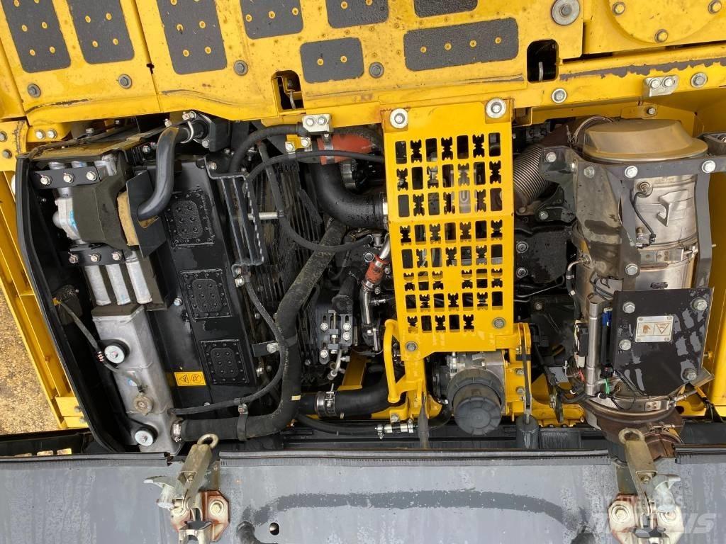 Komatsu PC240LC-10 Gravemaskiner med lang bom