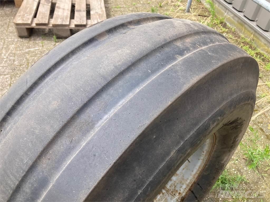 BKT 11.00-16 Dekk, hjul og felger