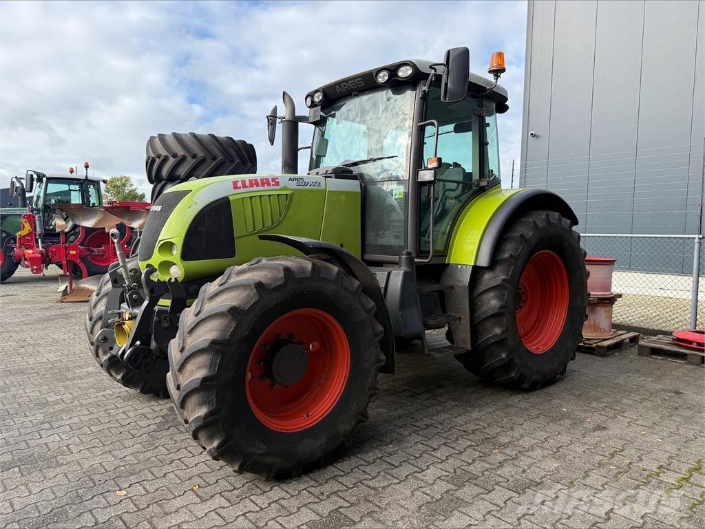 CLAAS Ares 697 ATZ Traktorer