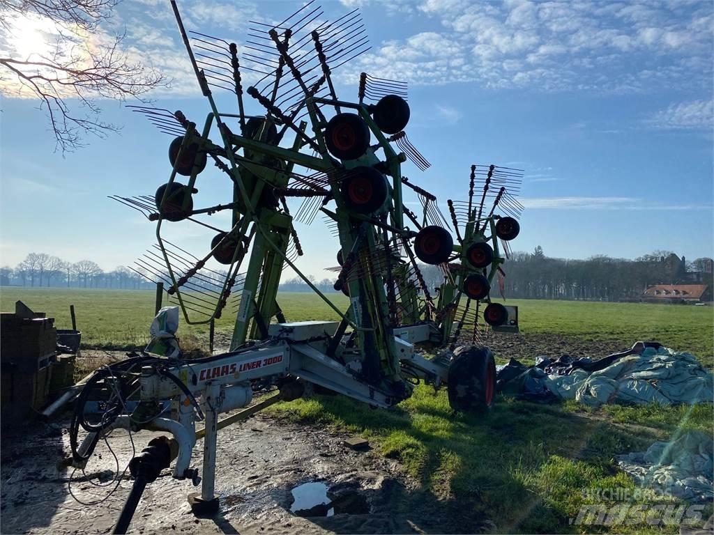 CLAAS liner 3000 Raker og høyvendere