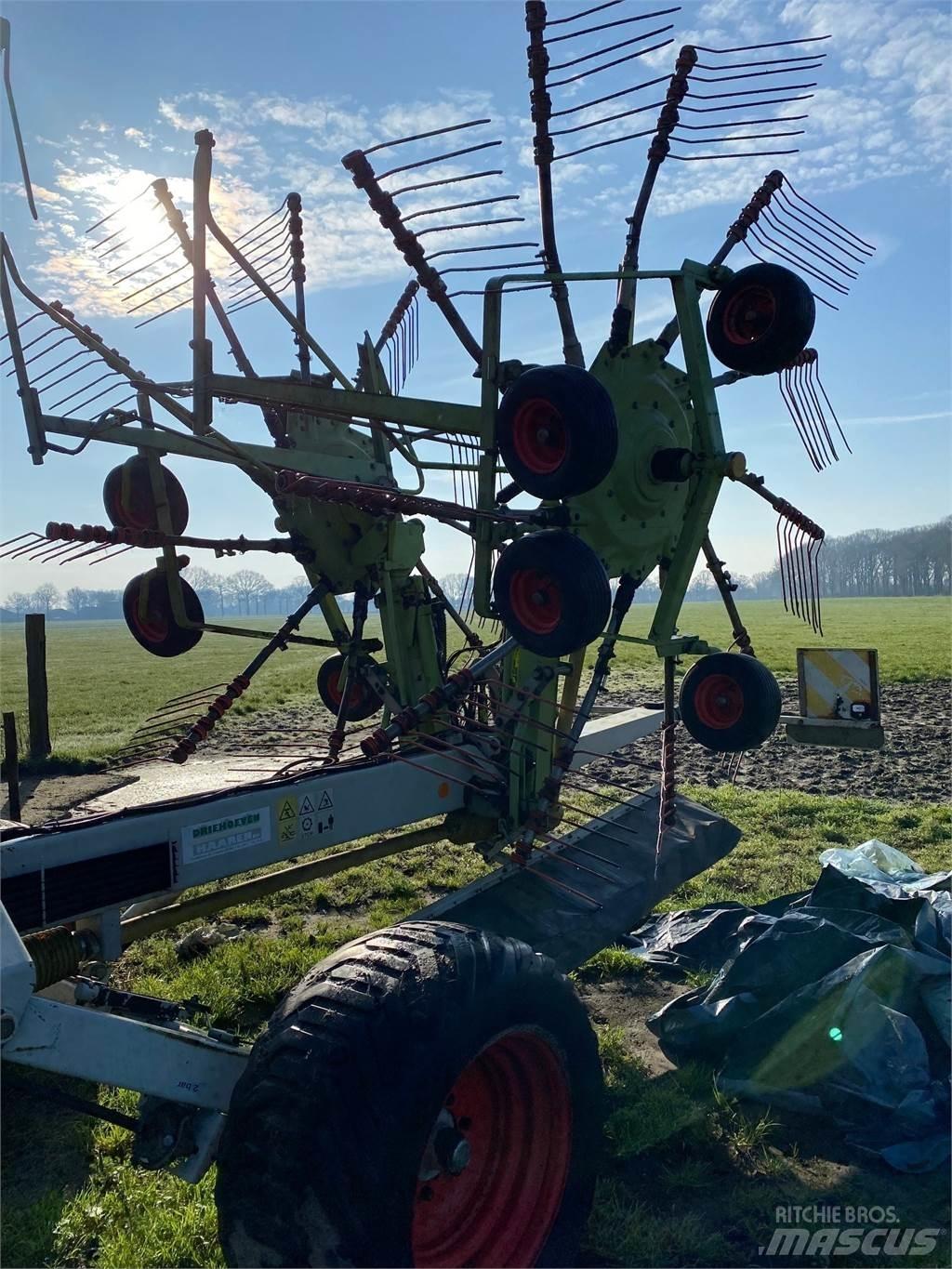 CLAAS liner 3000 Raker og høyvendere