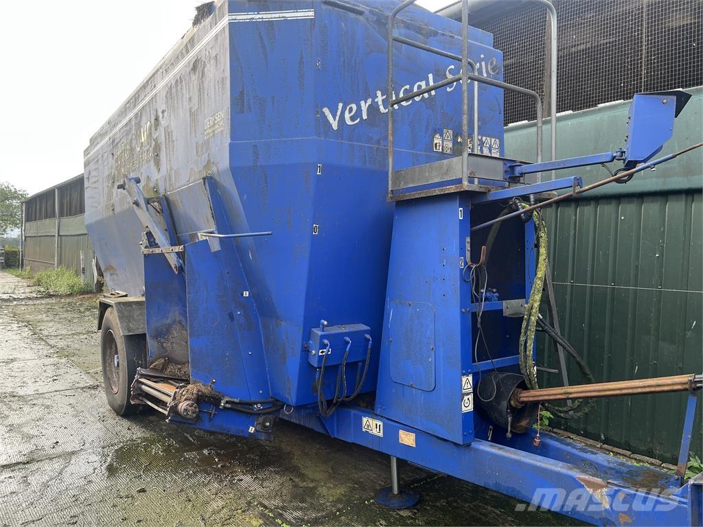  Europcomp Dualmix Blande- og fôringsmaskiner