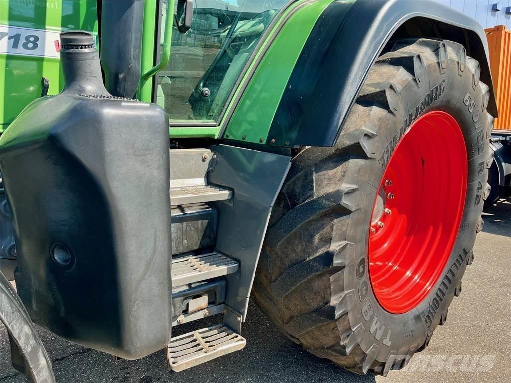 Fendt 718 COM3 Traktorer