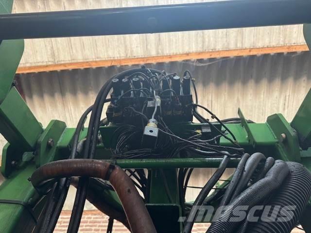 John Deere 832 Selvdrevne sprøyter