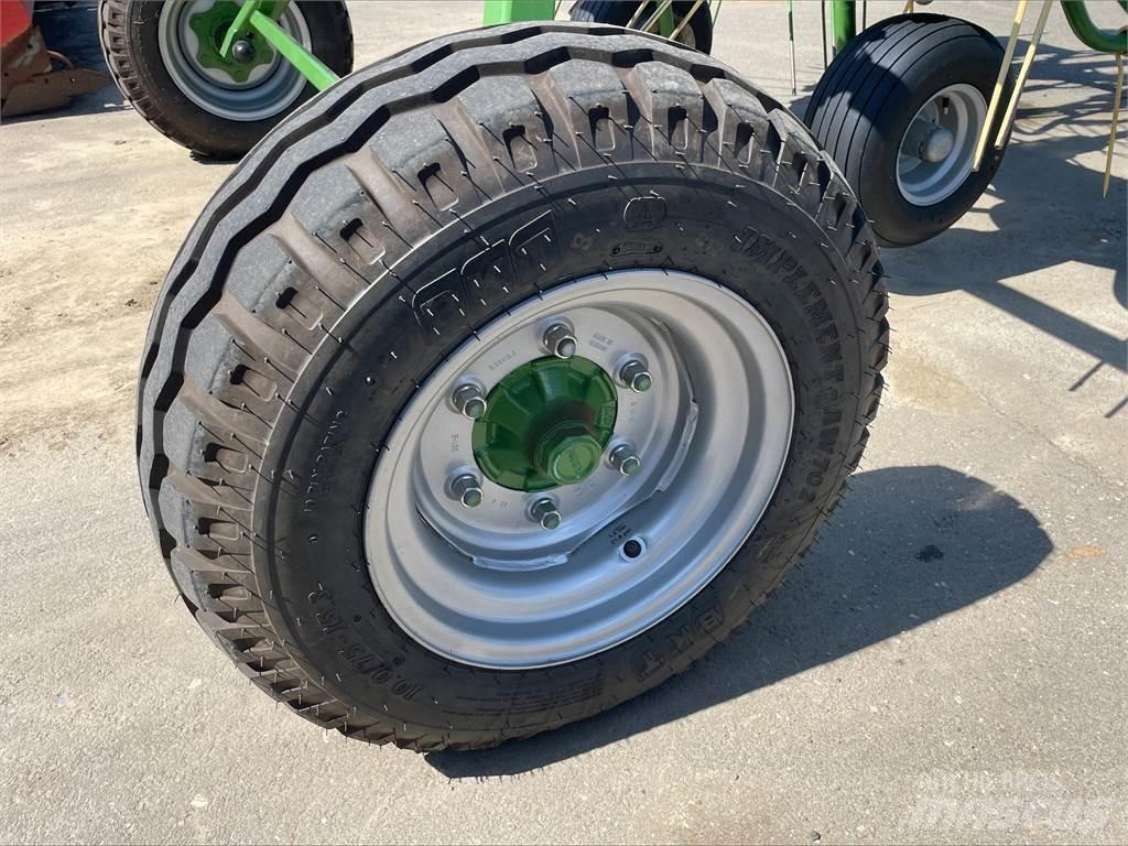 Krone KWT 11.22 Raker og høyvendere