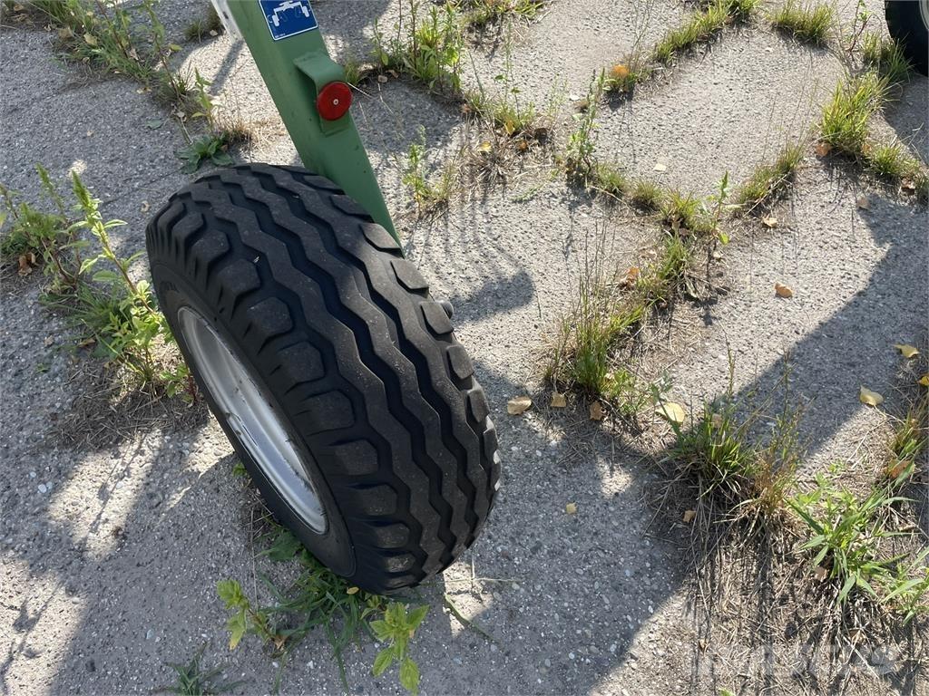 Krone Swadro 900 Raker og høyvendere