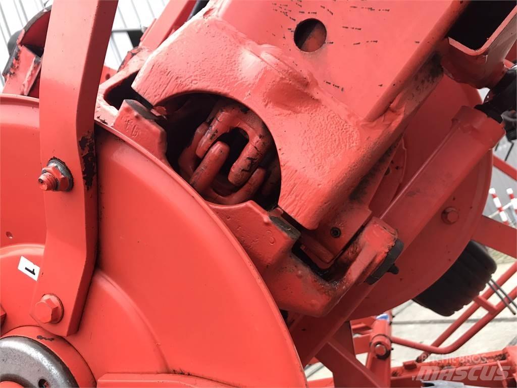 Kuhn GF 10802 T Raker og høyvendere