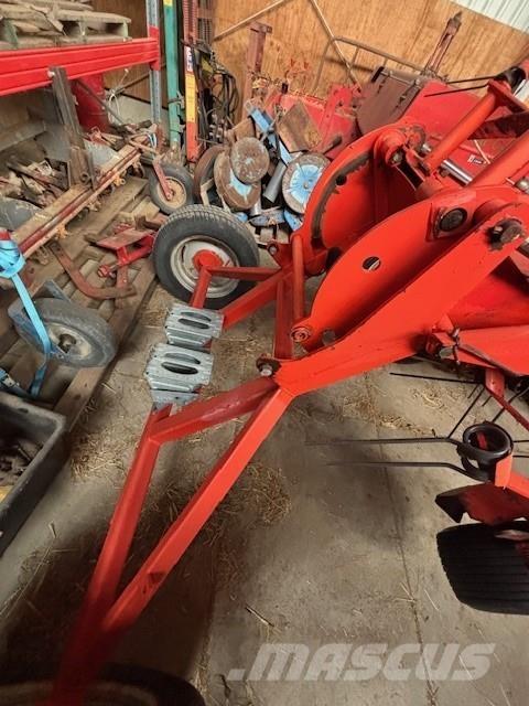 Kuhn GF 8501 TO Raker og høyvendere