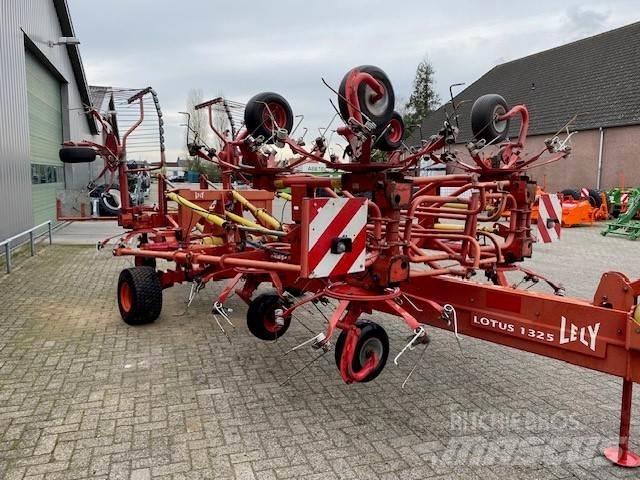 Lely Lotus 1325 Raker og høyvendere