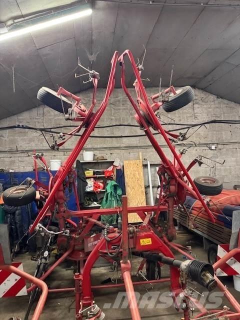 Lely Lotus 675 Raker og høyvendere