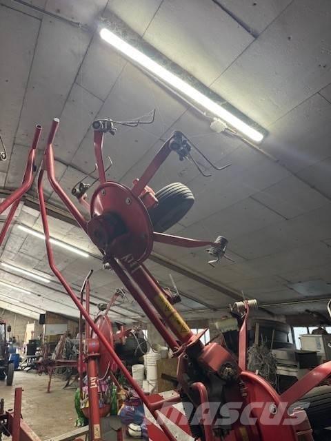Lely Lotus 675 Raker og høyvendere