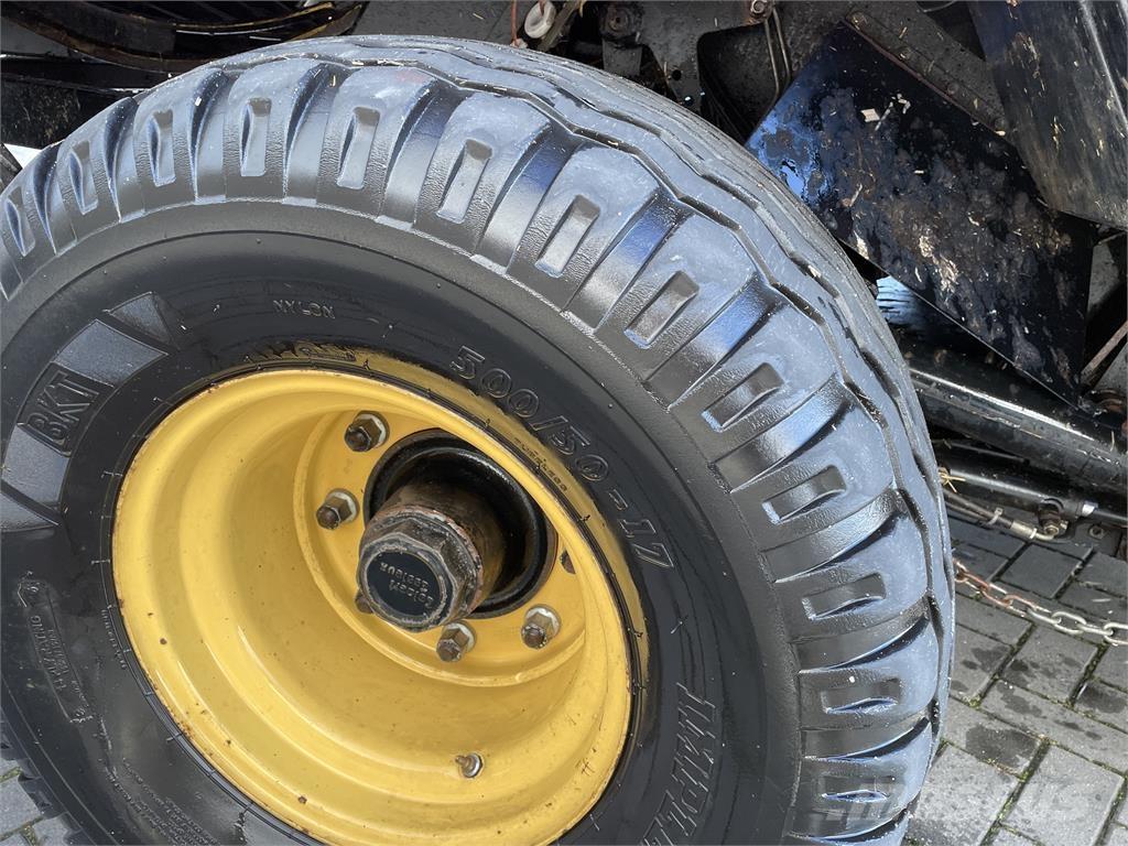 New Holland BB960 Firkantpresser