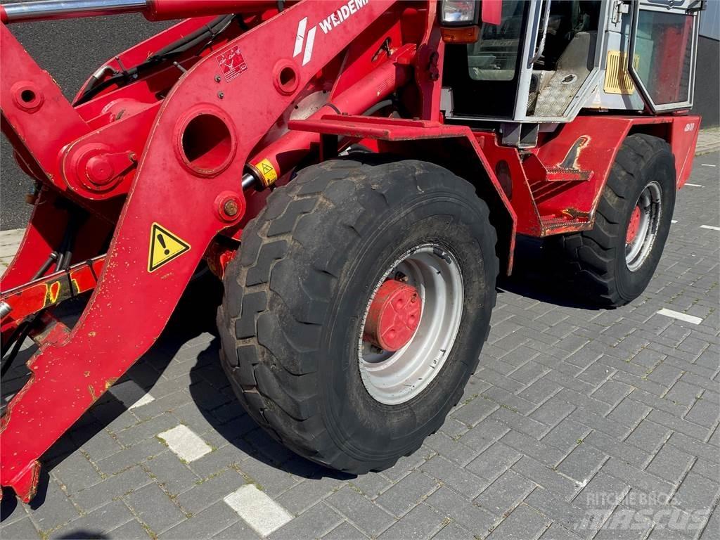 Weidemann 4204 D/P Frontlastere og graveredskap