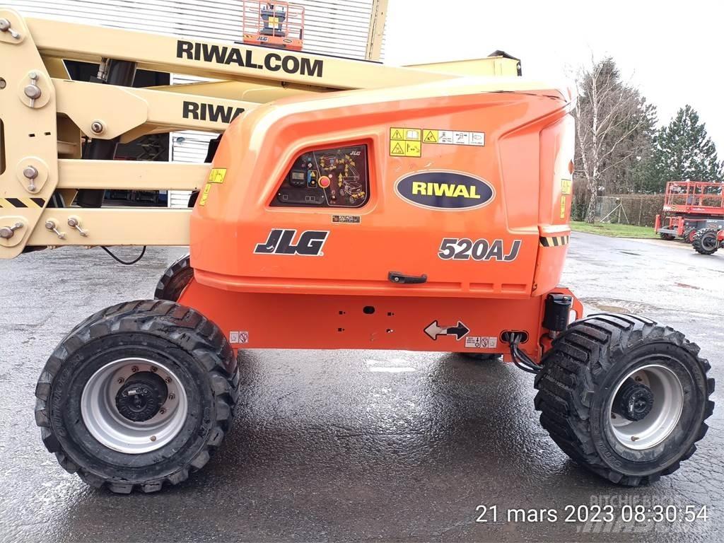 JLG 520AJ Leddede bomlifter