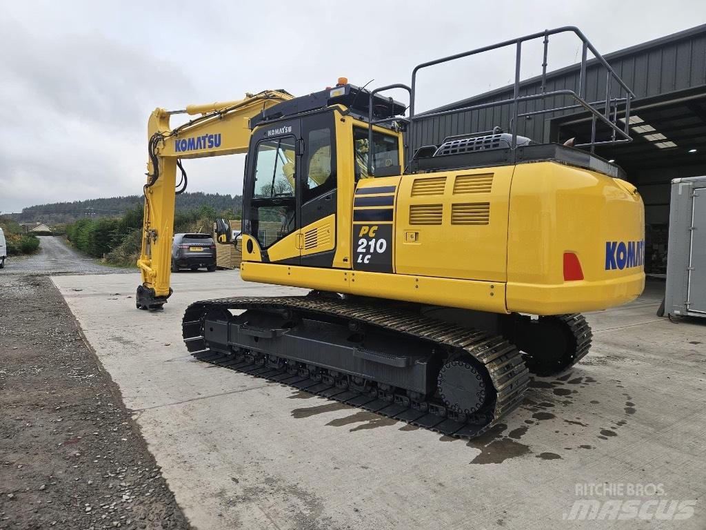 Komatsu PC 210 LC-10 Beltegraver