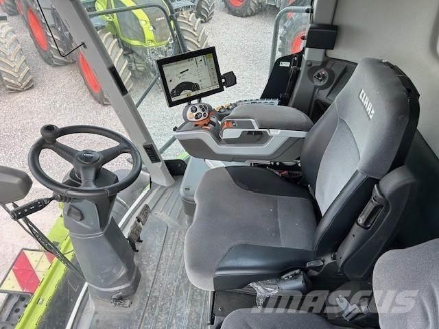 CLAAS LEXION 7400 Skurtreskere