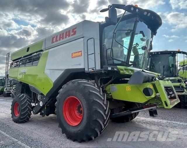 CLAAS LEXION 7400 Skurtreskere