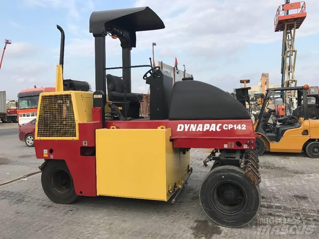 Dynapac CP 142 Gummihjulsvalser