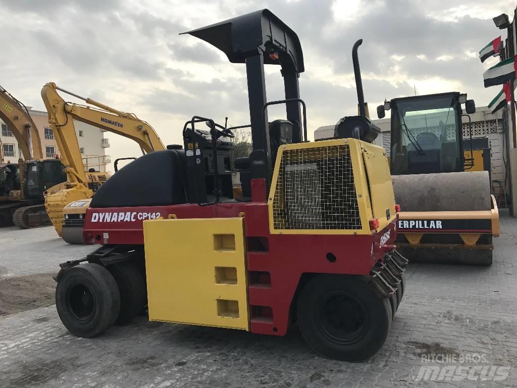 Dynapac CP 142 Gummihjulsvalser