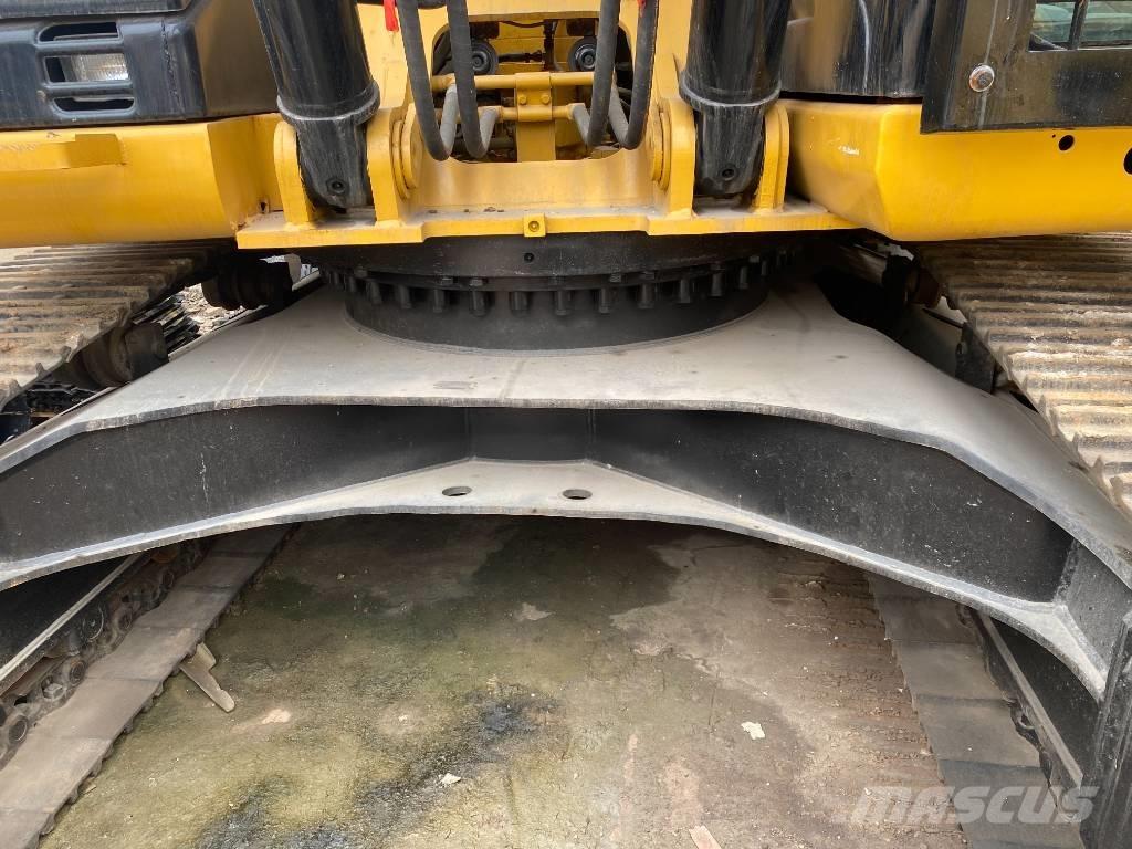 CAT 330 D Beltegraver