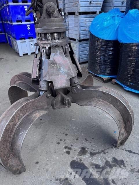 Fuchs MHL 331 Gravemaskiner for avfallshåndtering