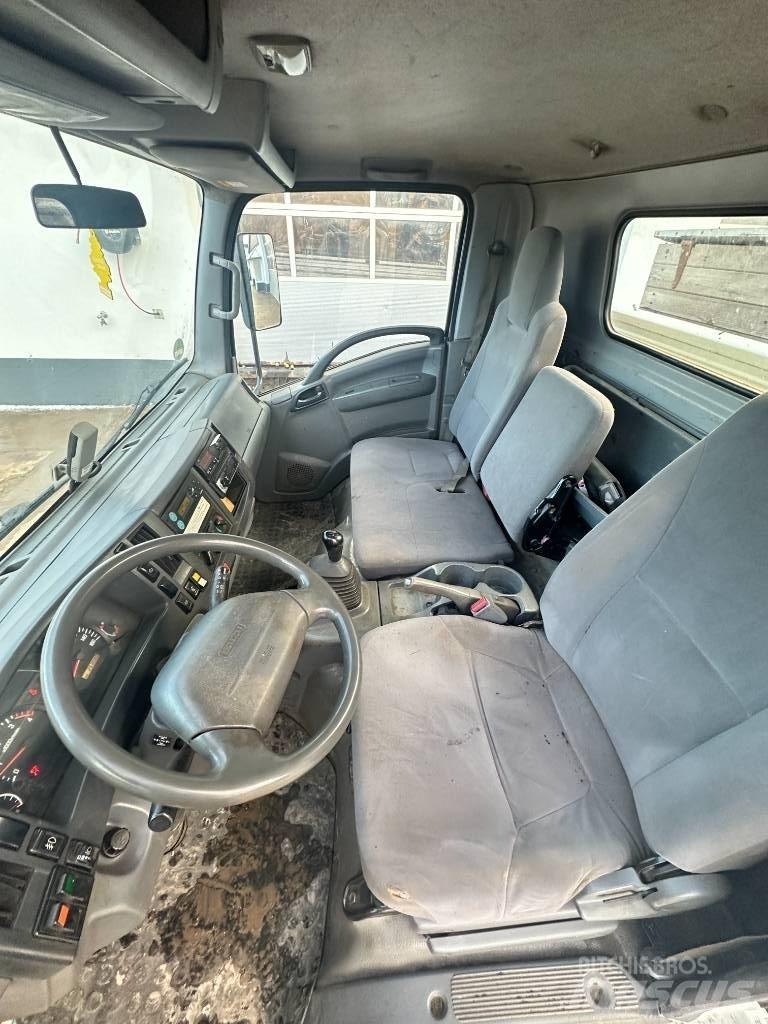 Isuzu N2R 75 D Tippbil