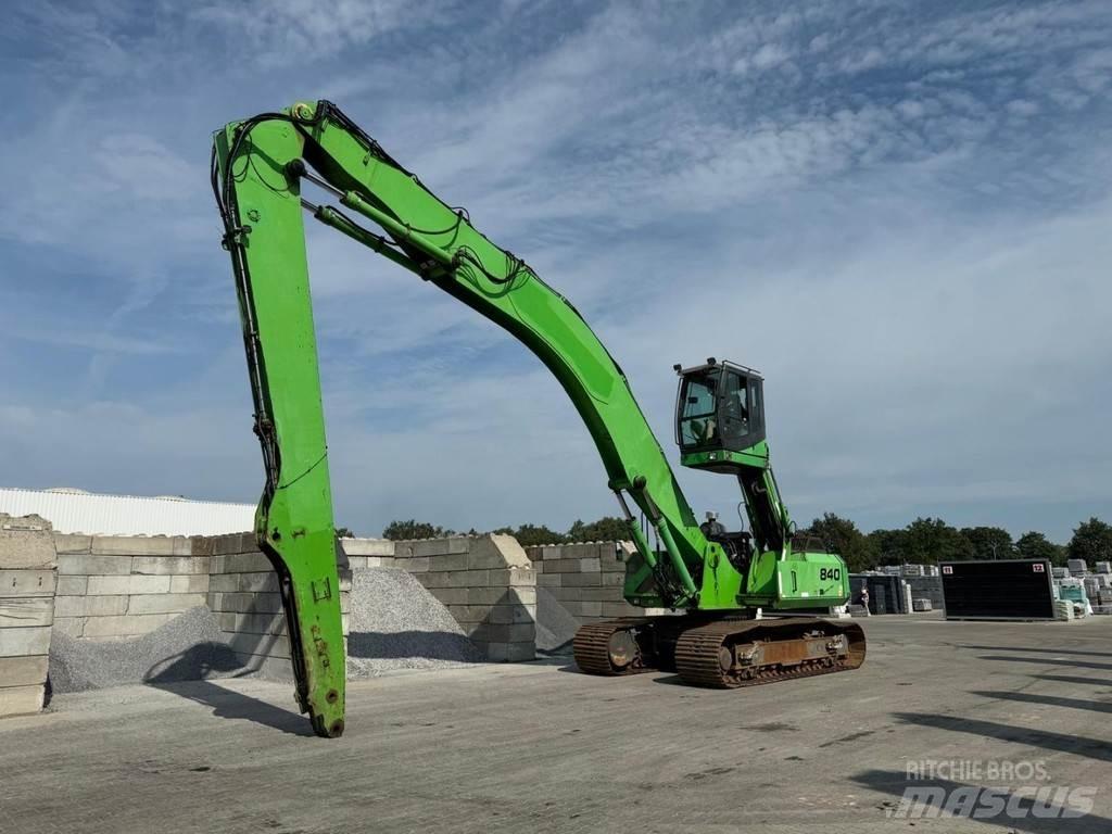 Sennebogen 840R Gravemaskiner for avfallshåndtering