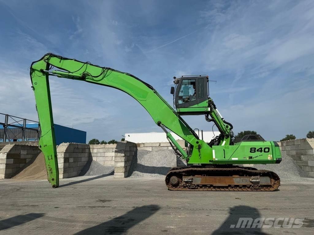 Sennebogen 840R Gravemaskiner for avfallshåndtering