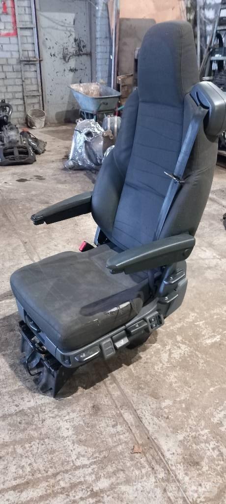 Scania R440  2627357 Førerhus og Interiør