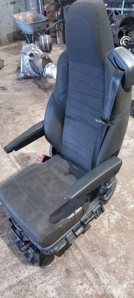Scania R440  2627357 Førerhus og Interiør