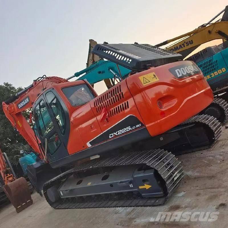 Doosan DX 225 LC Beltegraver