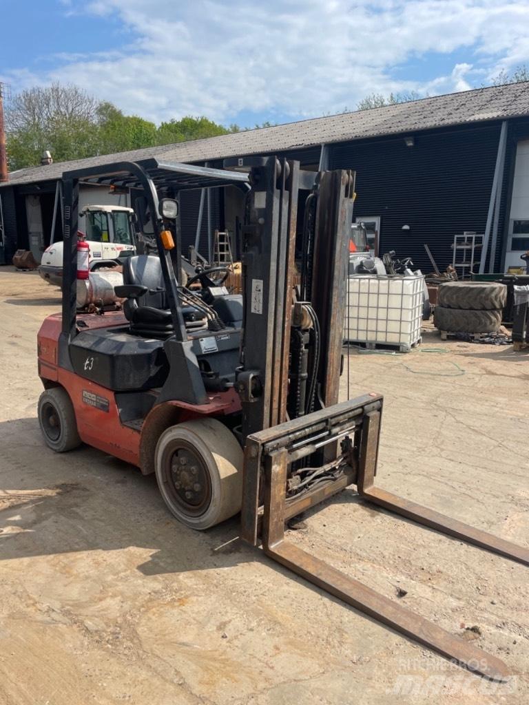 EP FG 25 Propan trucker